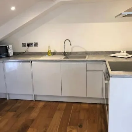 Dennington Studio Apartment